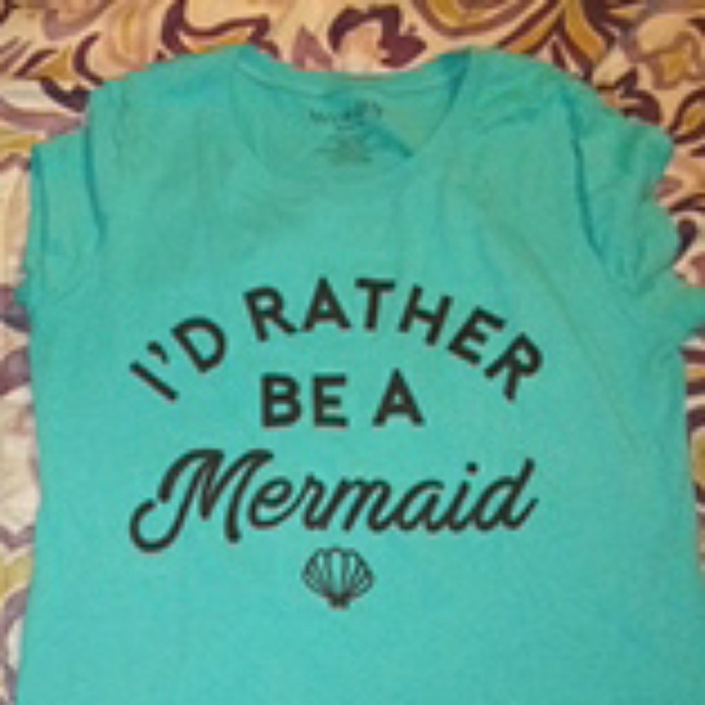 T-Shirt - Picture 2 of 2